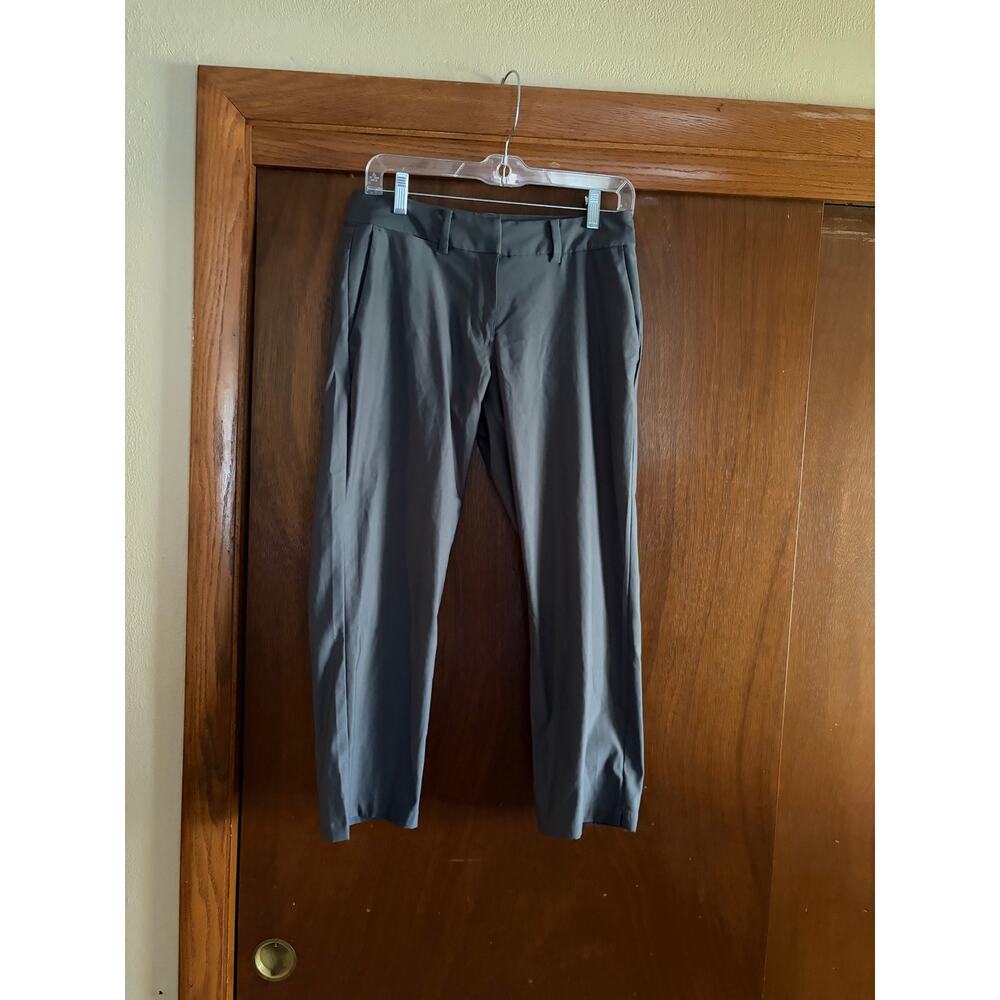 Nike Golf Dri-FIT Gray Cropped Athletic Pants Women’s Size 4 Golf Pant